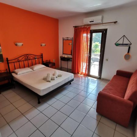 Marinos Aparts Aparthotel Sívota Exteriör bild