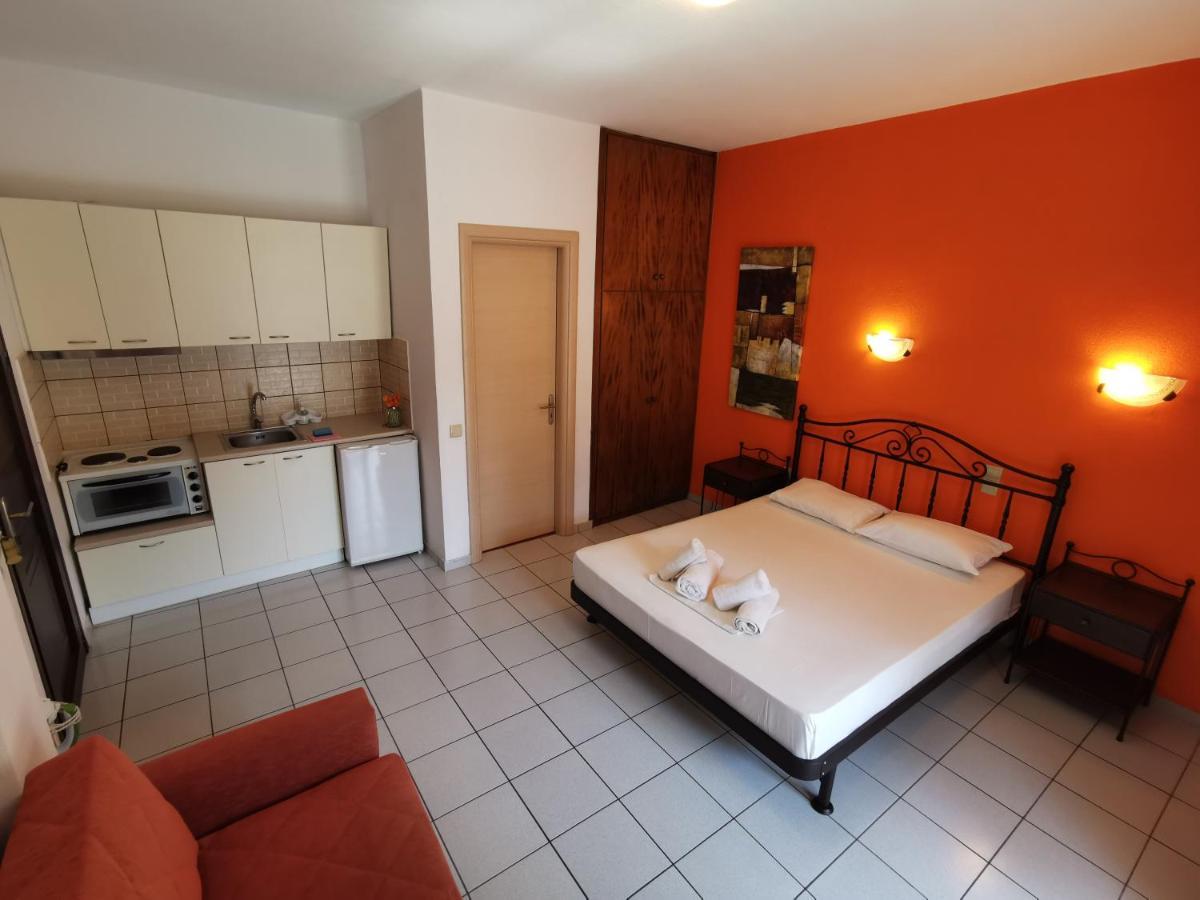 Marinos Aparts Aparthotel Sívota Exteriör bild